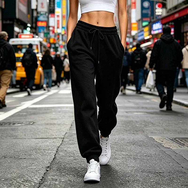 Pantalón deportivo recto de mujer con bolsillos