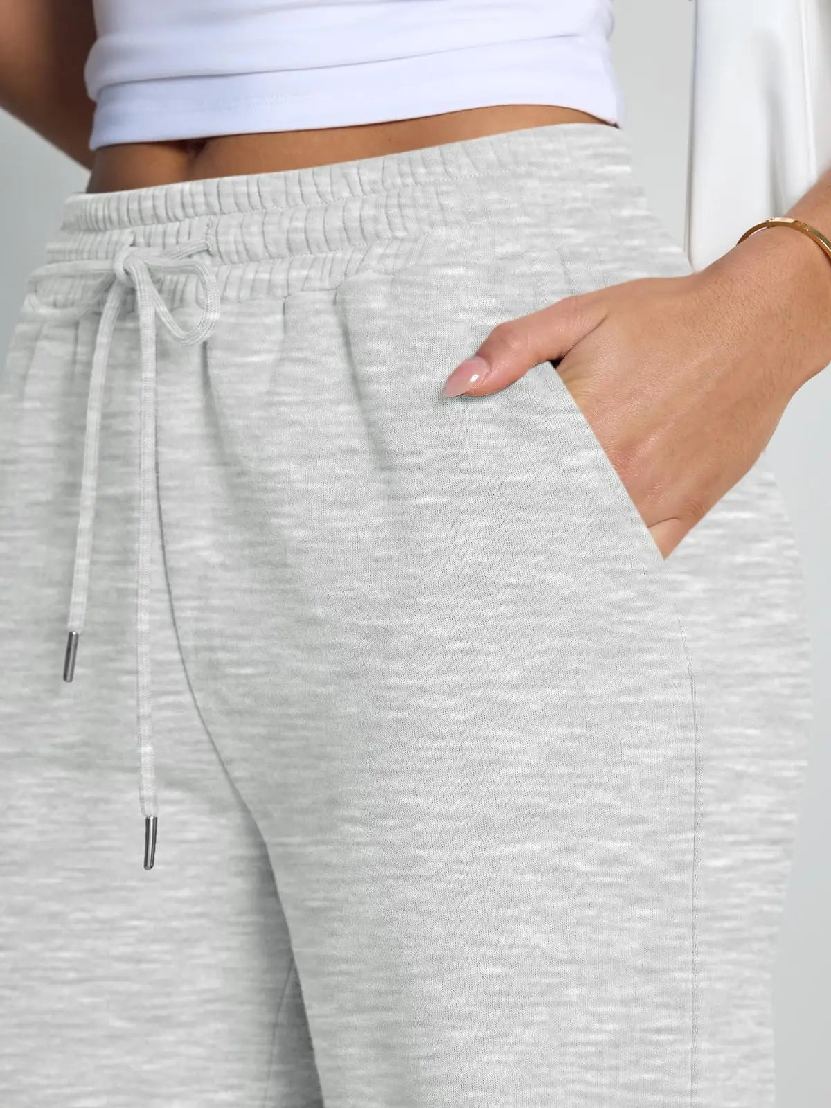 Pantalón deportivo gris de mujer de pernera ancha