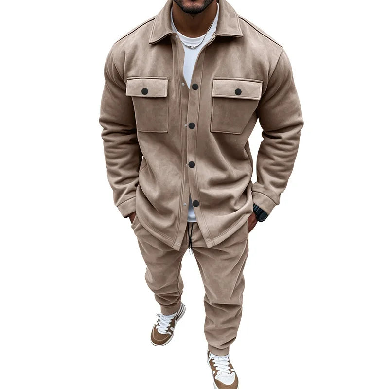 Conjunto de hombre con chaqueta y pantalón de cintura elástica