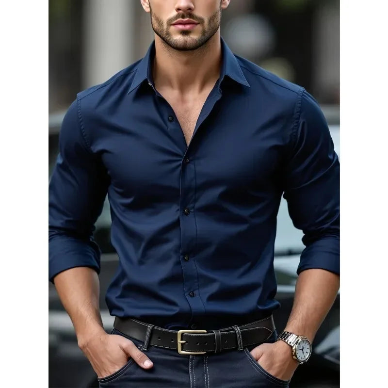 Camisa lisa de hombre de manga larga estilo informal