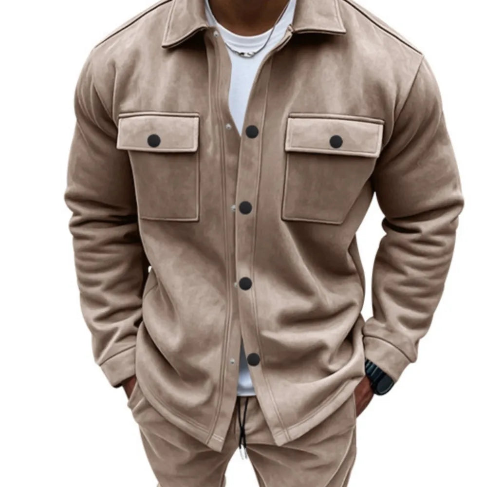 Conjunto de hombre con chaqueta y pantalón de cintura elástica