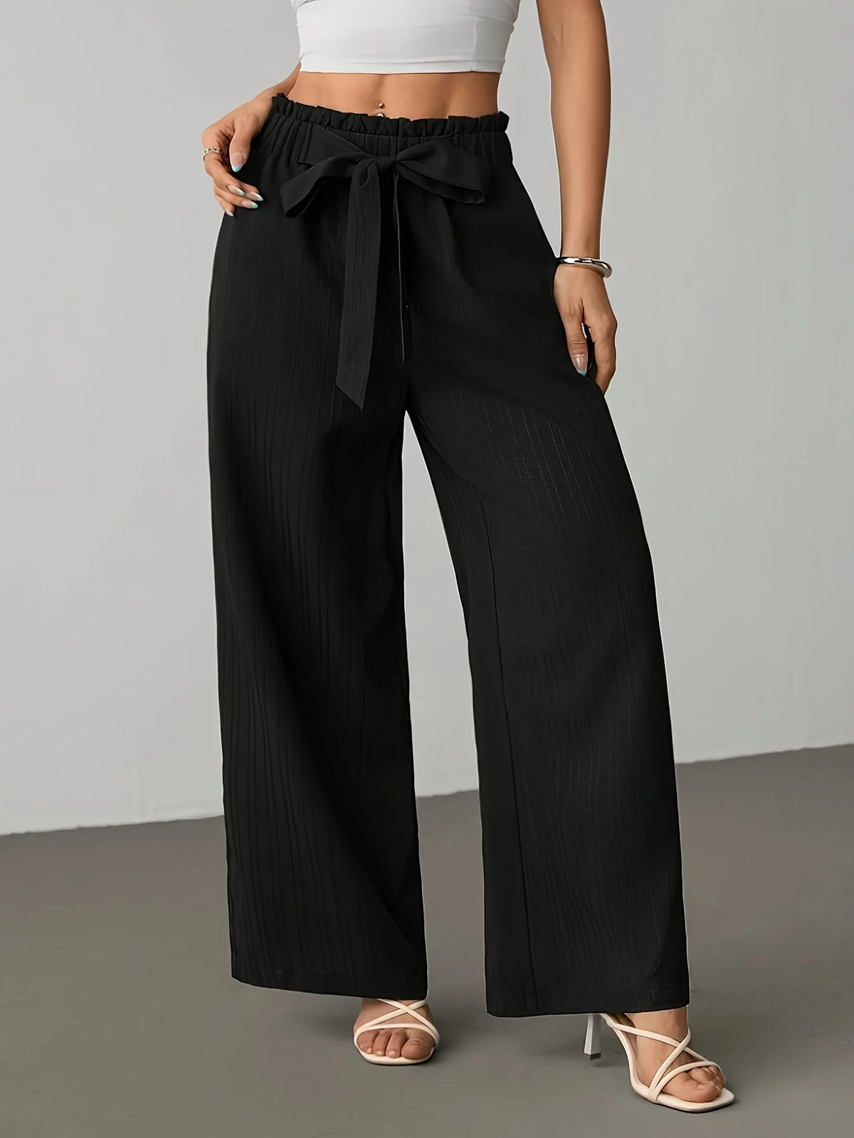 Pantalón ancho de mujer con cintura fruncida y lazo