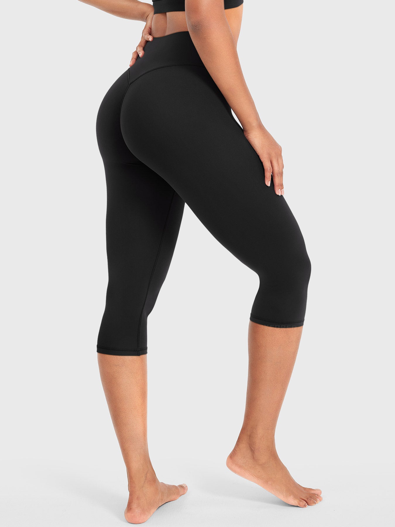 Yeoreo Nailly 17" Capri Leggings