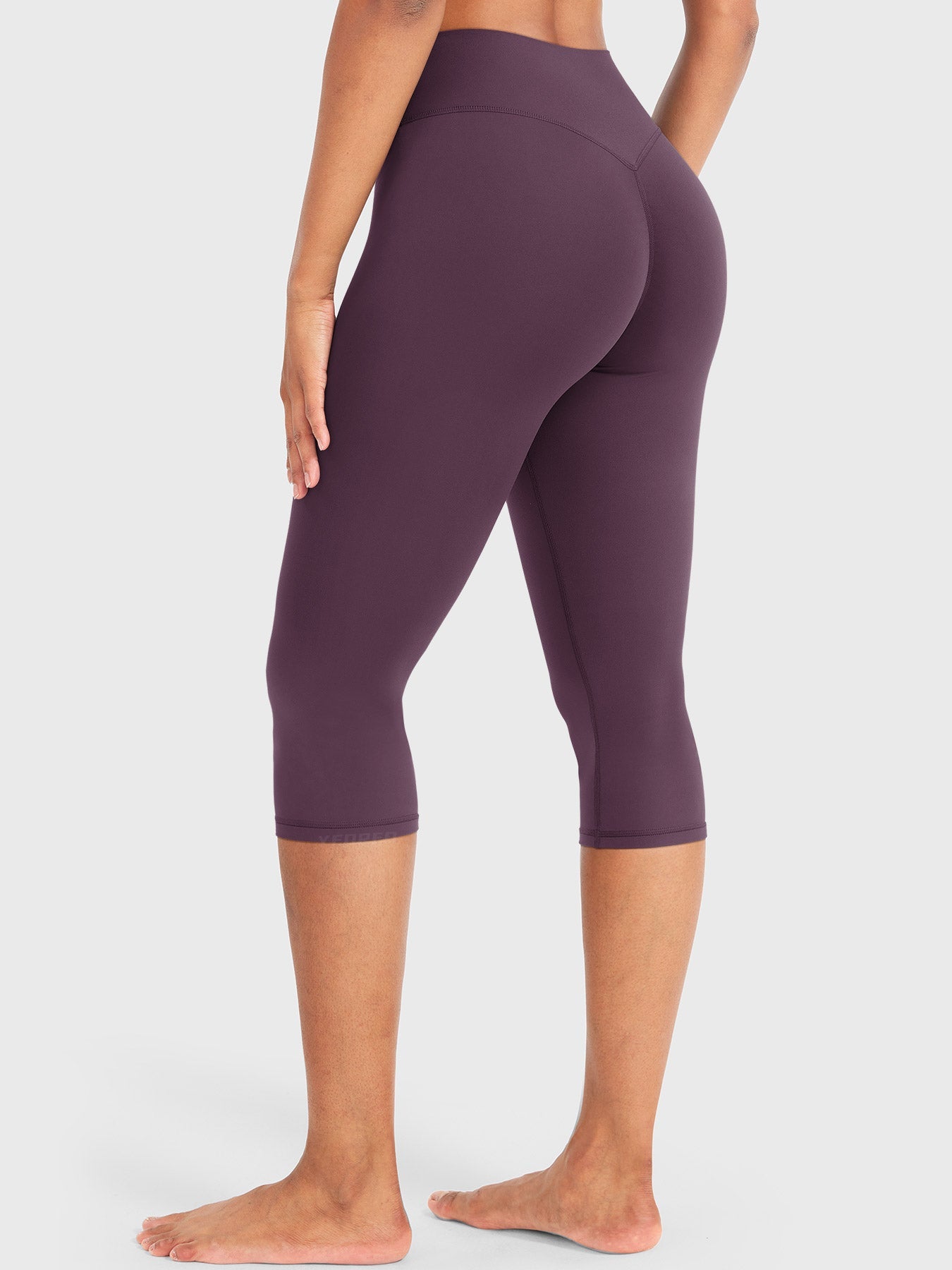 Yeoreo Nailly 17" Capri Leggings