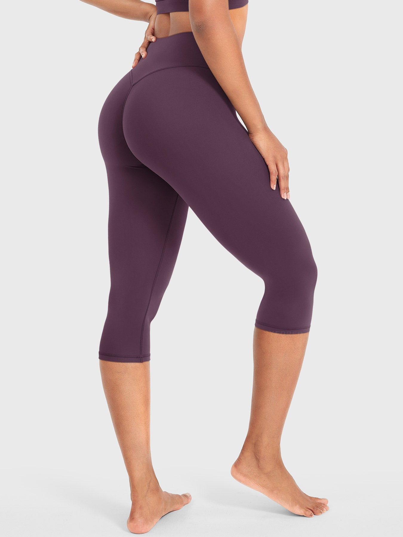 Yeoreo Nailly 17" Capri Leggings