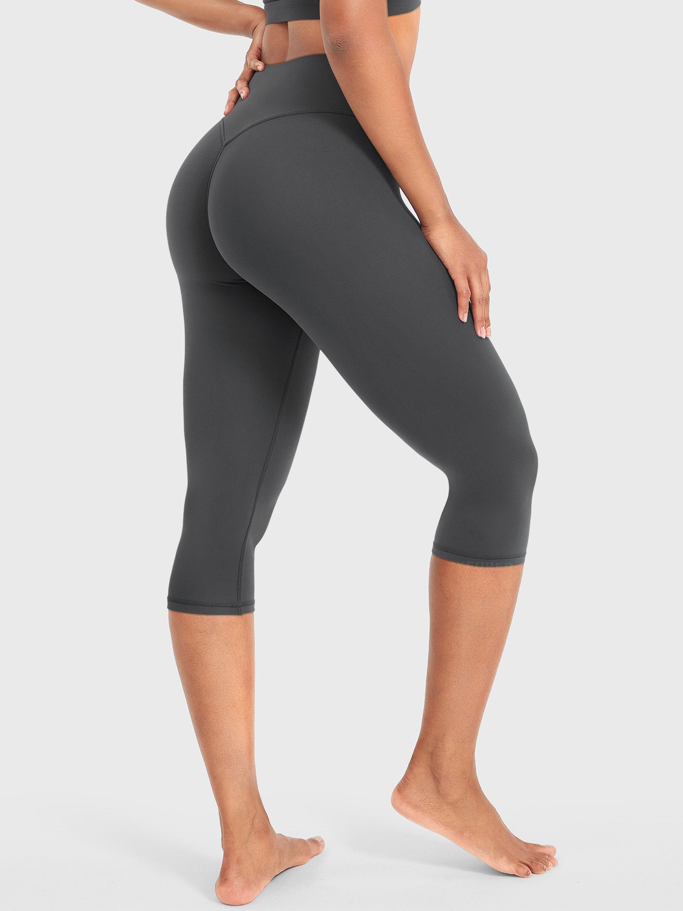 Yeoreo Nailly 17" Capri Leggings