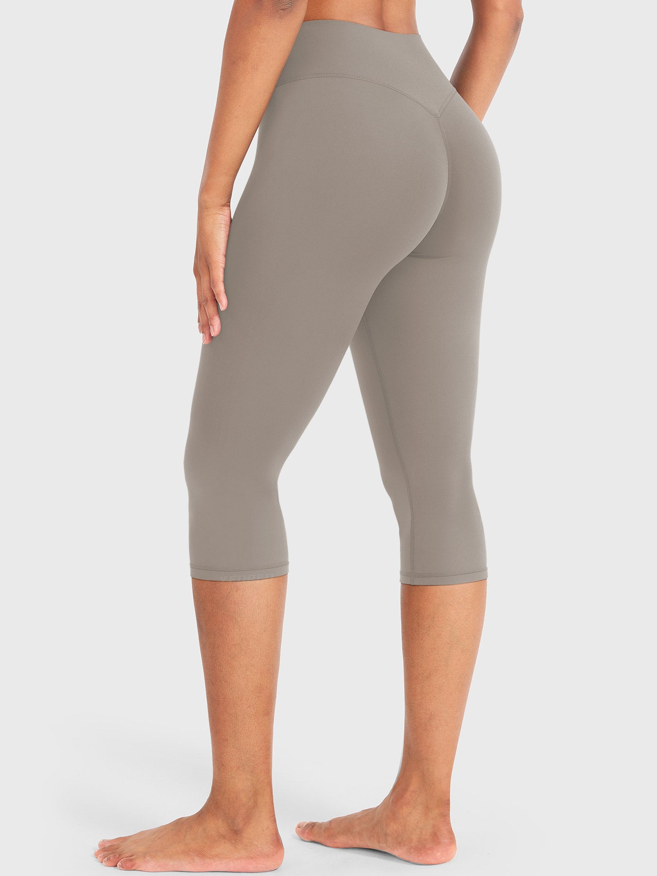 Yeoreo Nailly 17" Capri Leggings