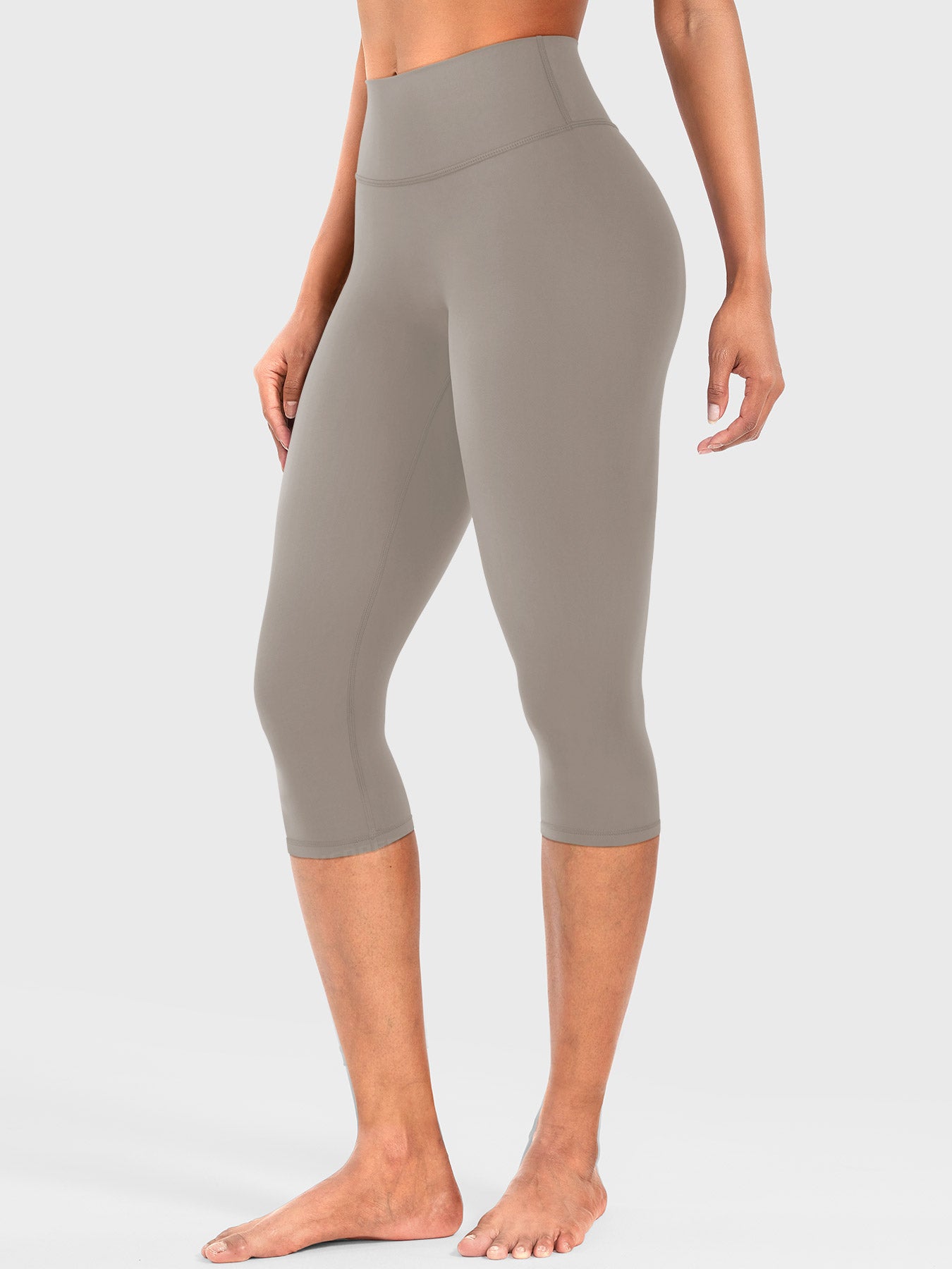 Yeoreo Nailly 17" Capri Leggings