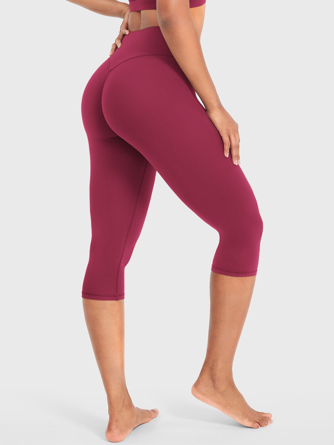 Yeoreo Nailly 17" Capri Leggings
