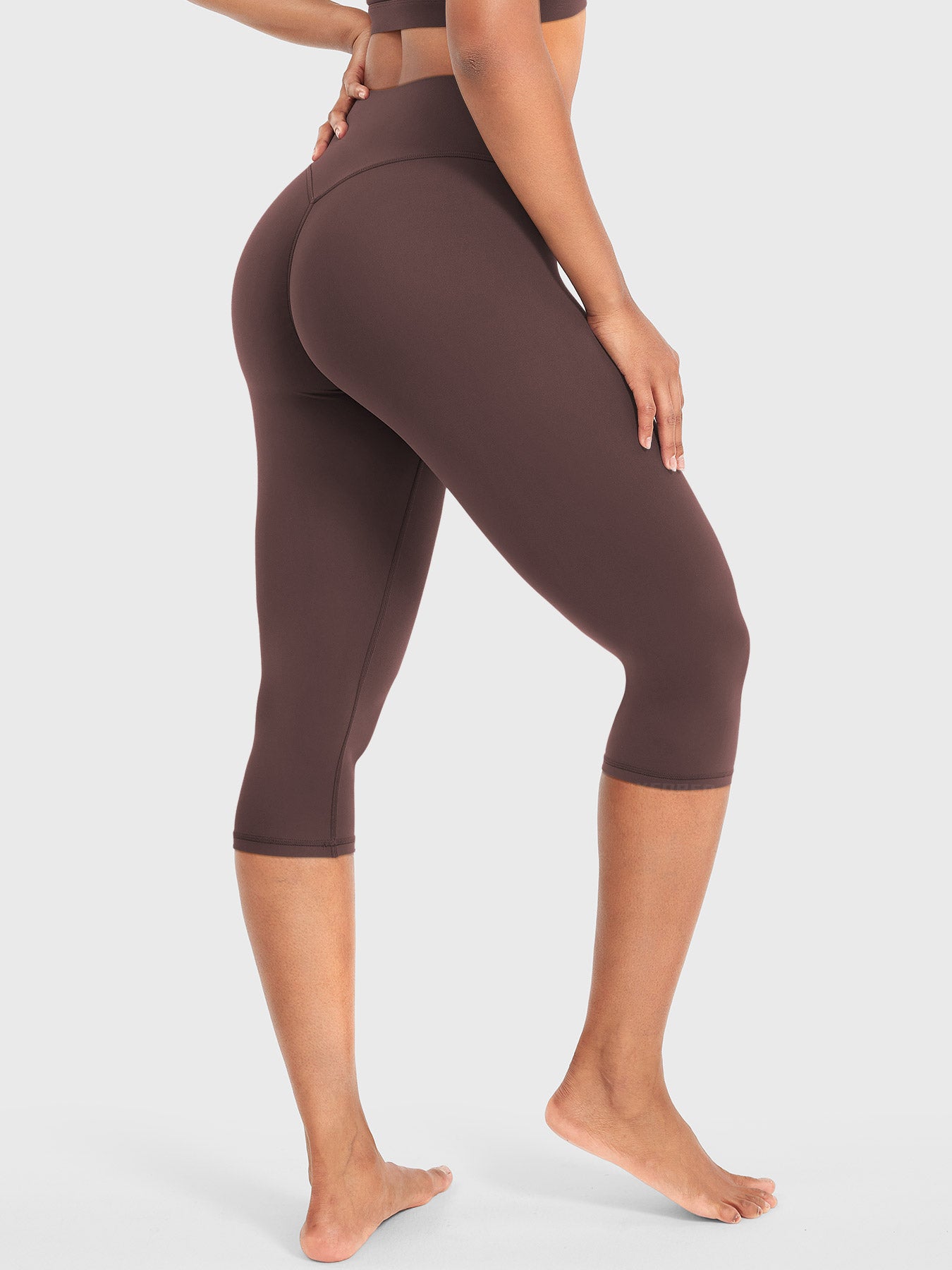 Yeoreo Nailly 17" Capri Leggings